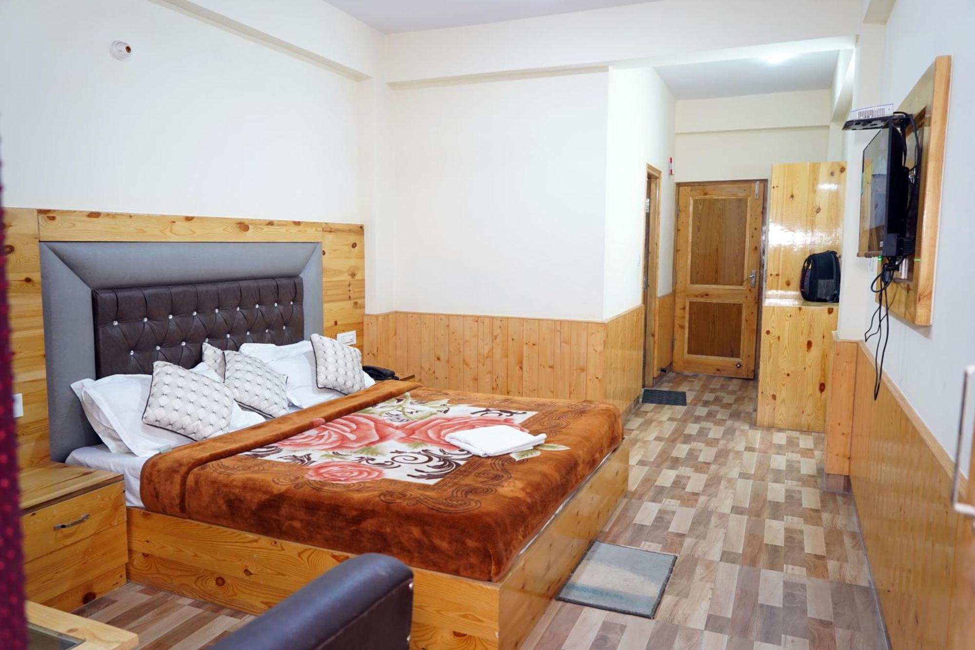 Hotel Anchal Residency Manali Buitenkant foto